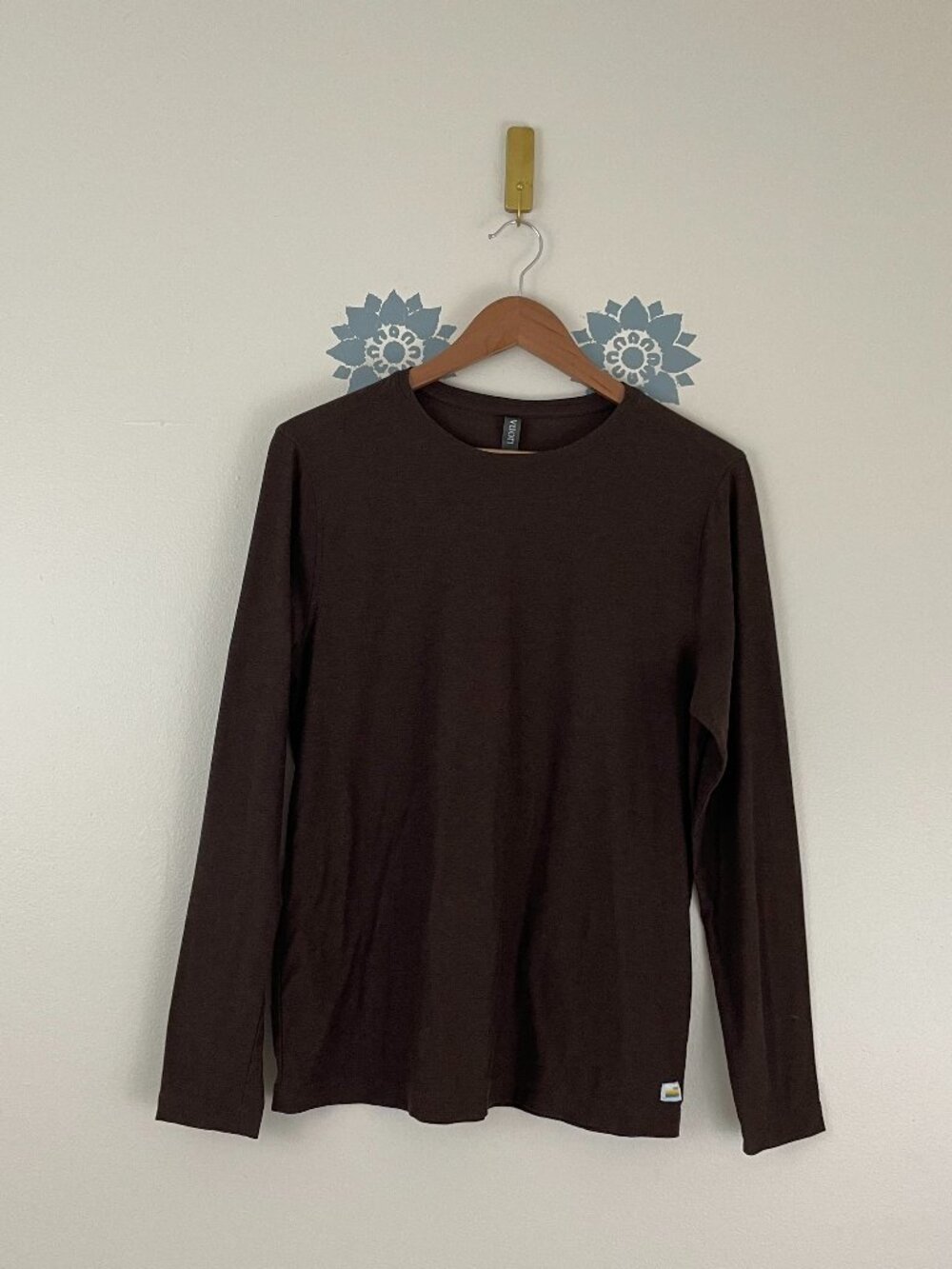 Vuori Strato Tech Long Sleeve Tee in Heathered Brown Men's Size Small